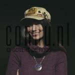 24-02-1978 Emmylou Harris at studio in Amsterdam, the Netherlands. February 24, 1978

[keywords]Headshot, Smiling[/keywords]